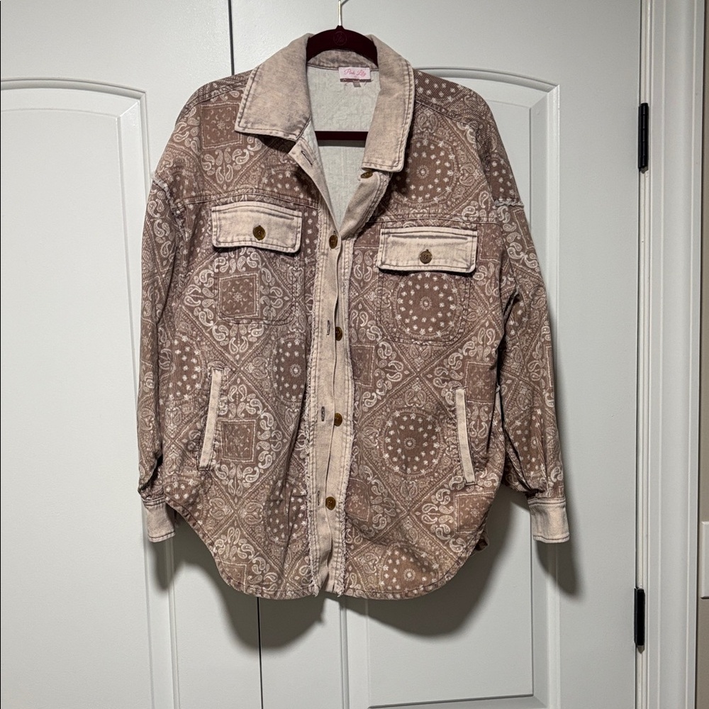 Pink Lily Tan Patterned corduroy and denim shacket. SIZE Large